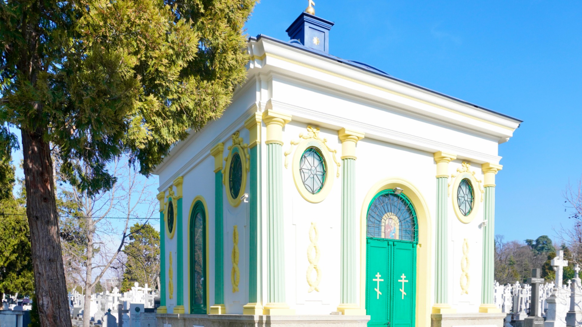 Иверская часовня на Новом кладбище 